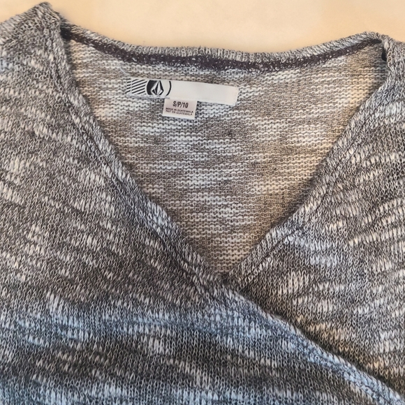 Volcom Cardigan - Picture 2 of 11